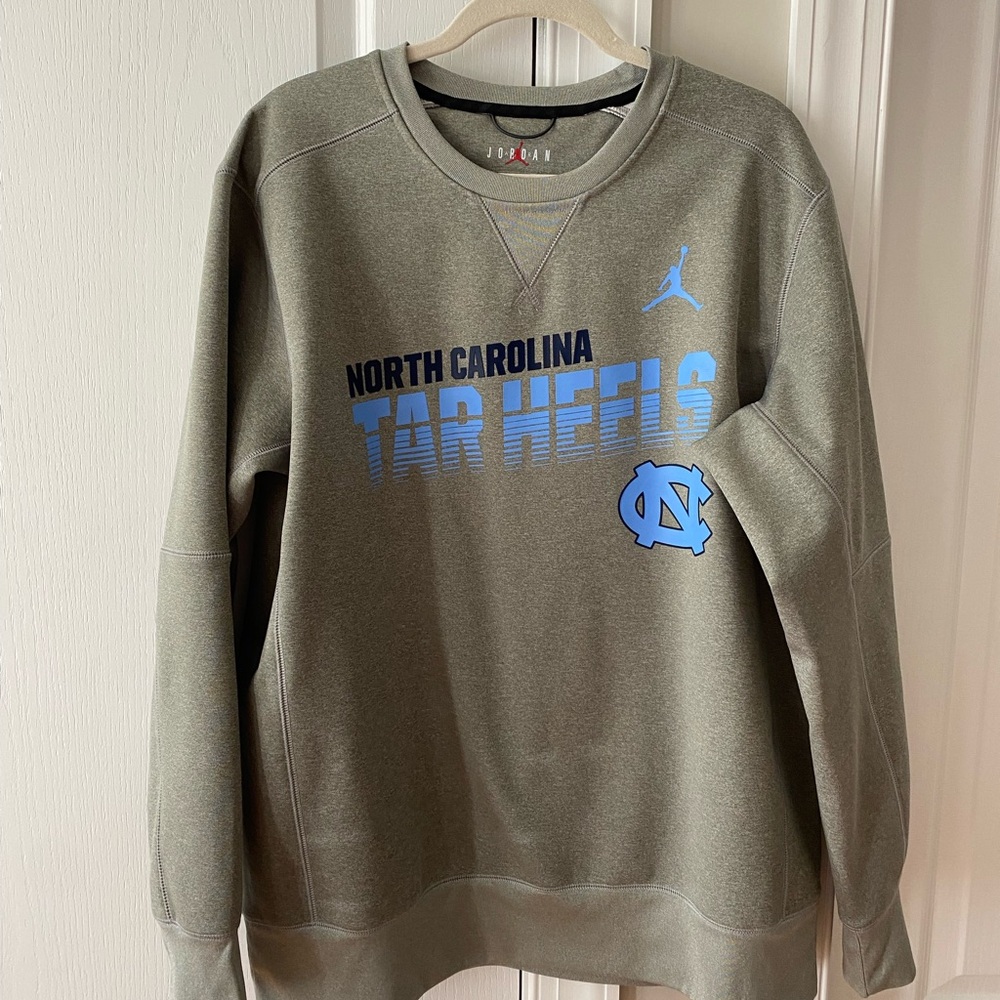 Air Jordan Men’s UNC North Carolina Tar Heels Pullover Basketball / Football  XL